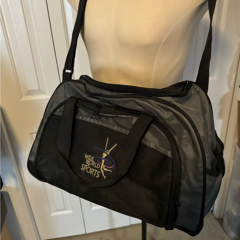 Overnight travel bag